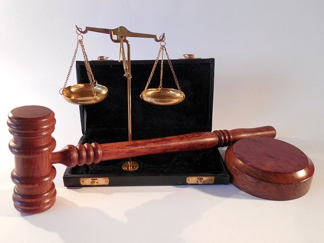 W czym umie nam wesprzeć radca prawny? W których sytuacjach i w jakich dziedzinach prawa pomoże nam radca prawny?